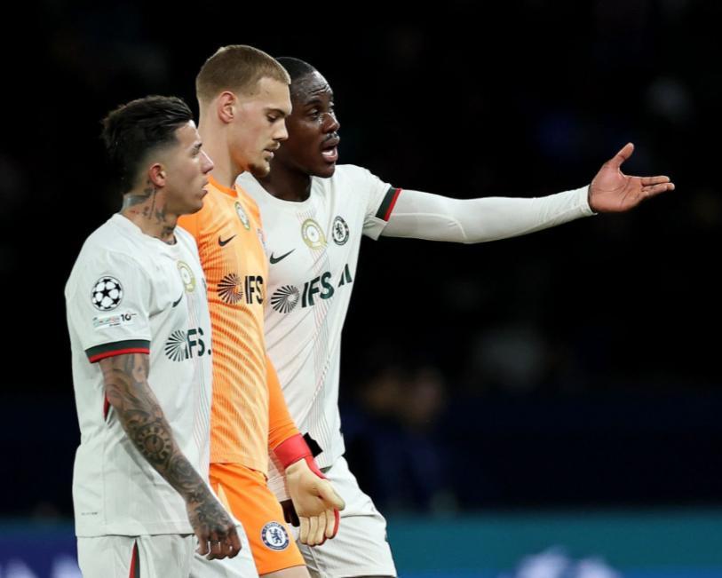 卫冕冠军太犀利：狂轰5球，掀翻切尔西，恩里克目标直指欧冠冠军